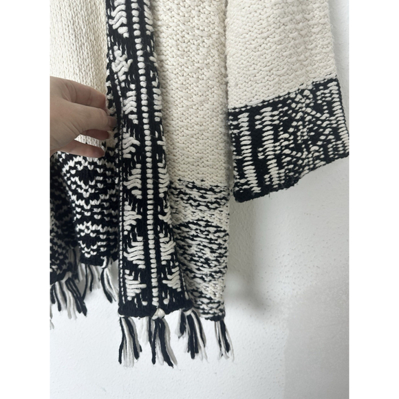 Soft Surroundings Open Aztec Fringed Cardigan Sweater Medium Cream Black Boho - Picture 8 of 11